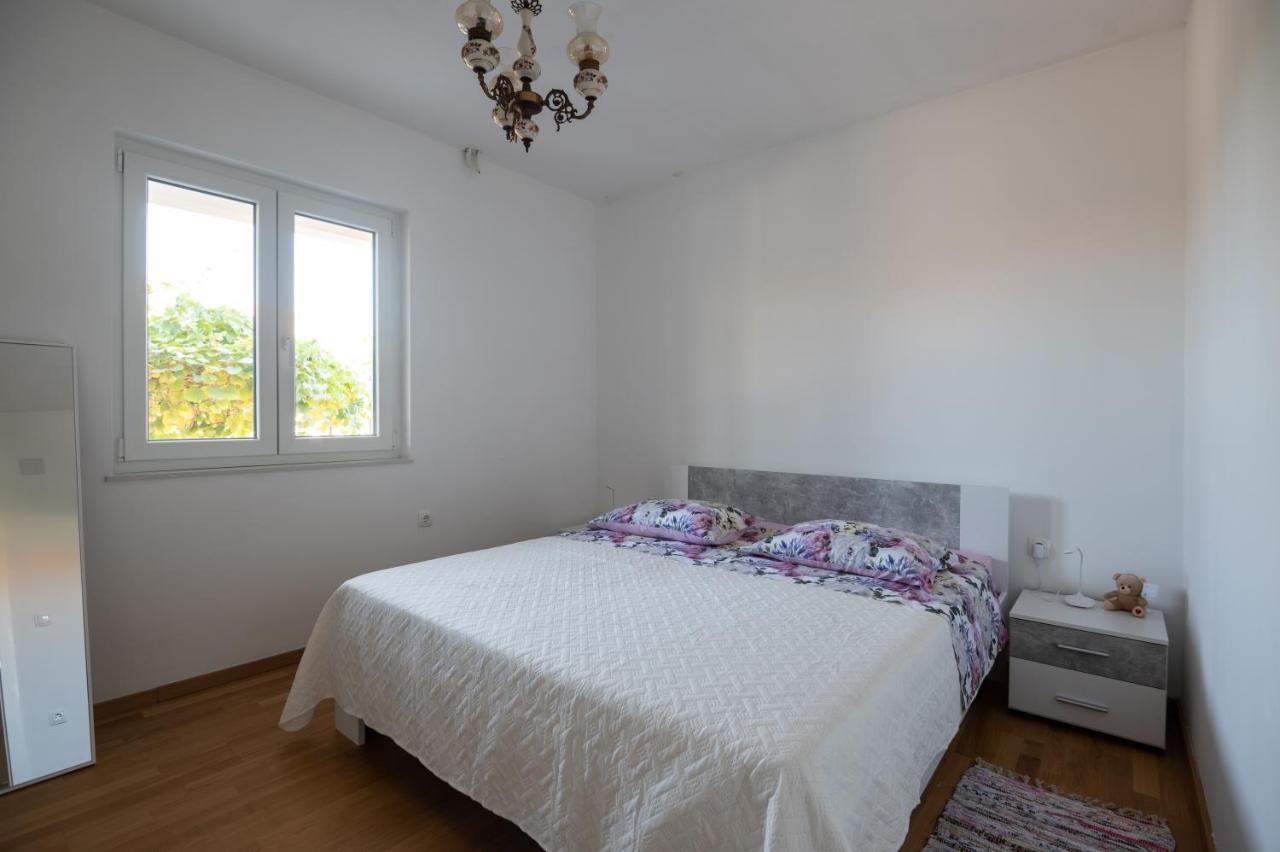 Modern Apartment Edda - Quiet Area - Close To Old Town And Beaches Zára Kültér fotó
