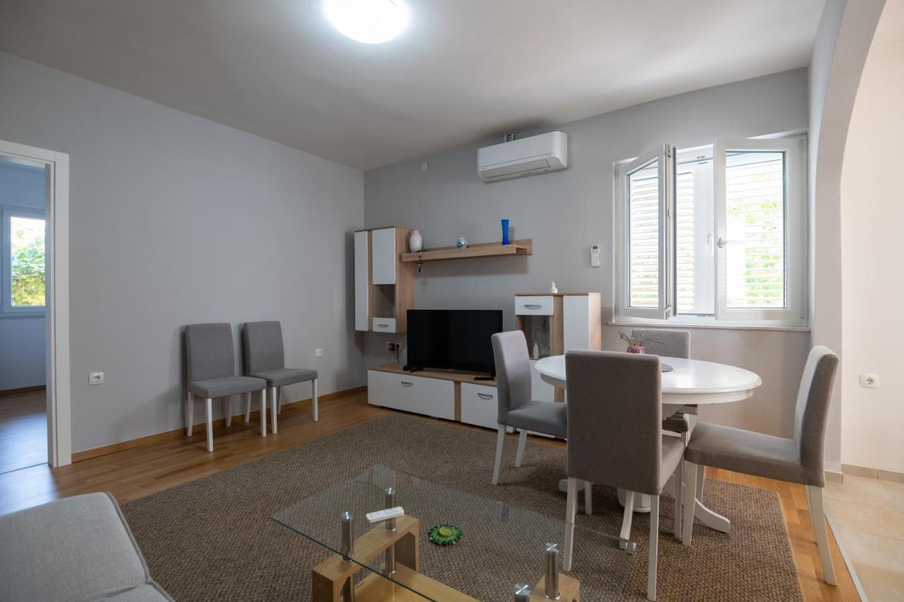 Modern Apartment Edda - Quiet Area - Close To Old Town And Beaches Zára Kültér fotó