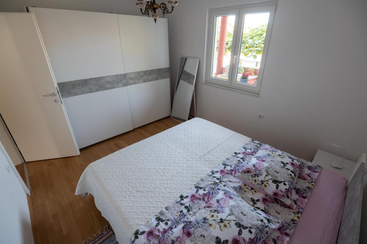 Modern Apartment Edda - Quiet Area - Close To Old Town And Beaches Zára Kültér fotó