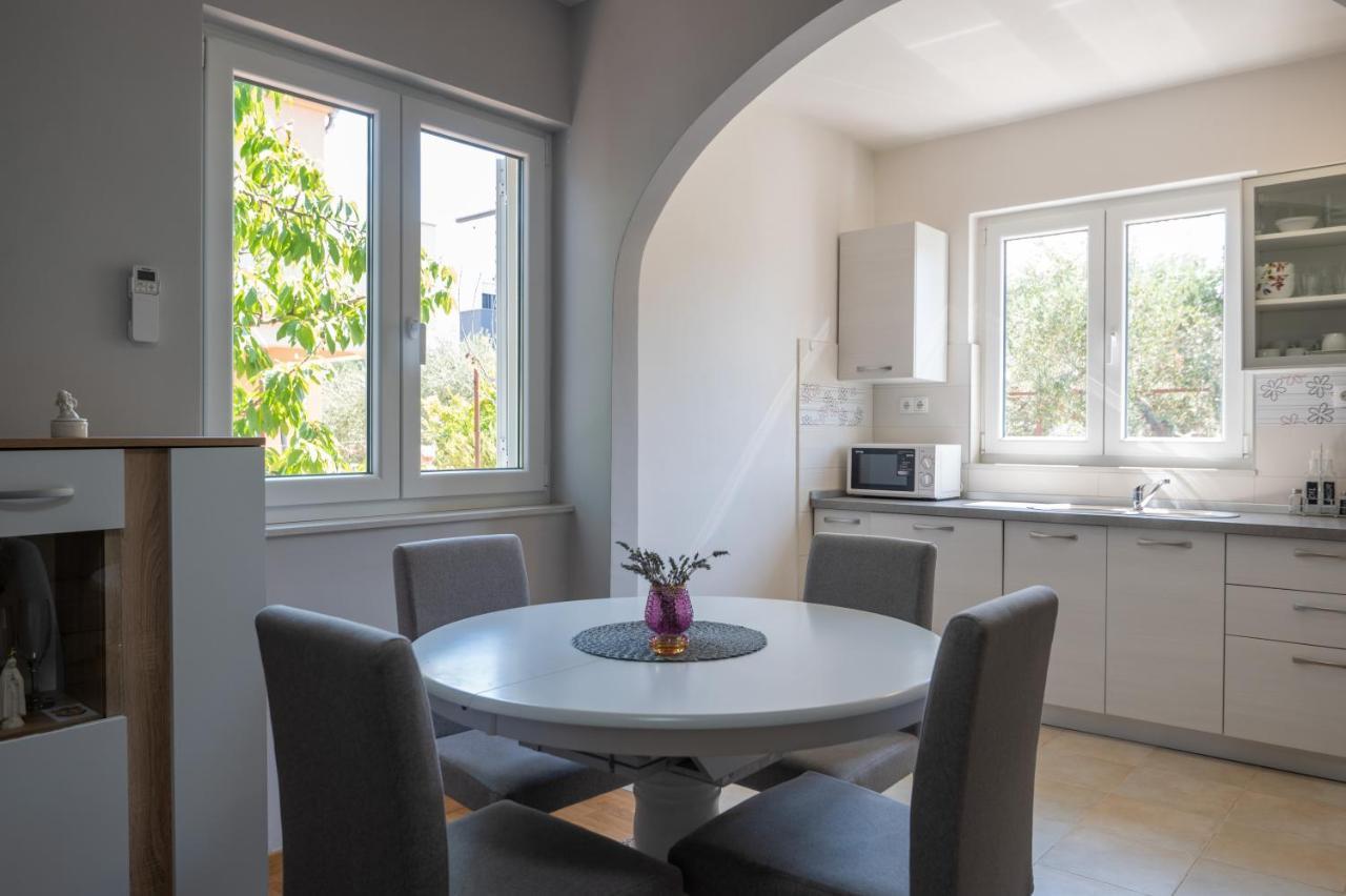 Modern Apartment Edda - Quiet Area - Close To Old Town And Beaches Zára Kültér fotó