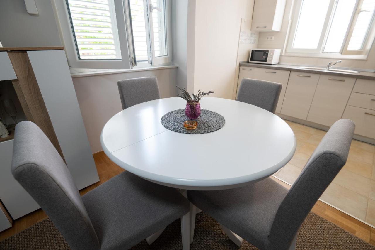 Modern Apartment Edda - Quiet Area - Close To Old Town And Beaches Zára Kültér fotó